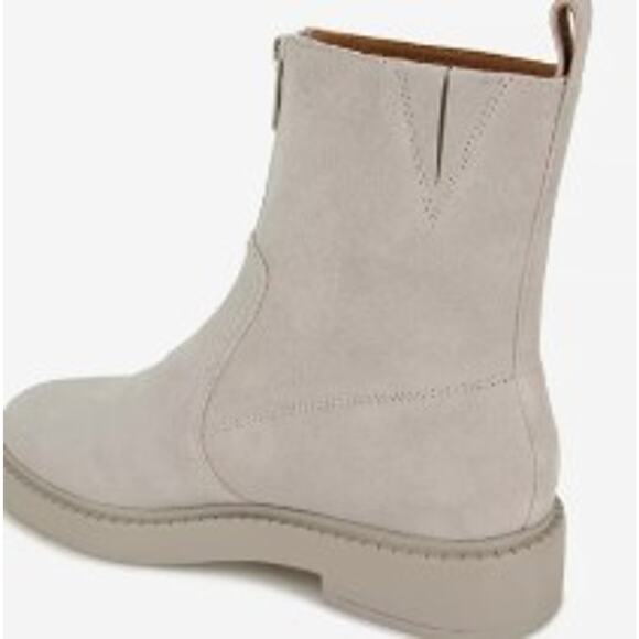 NEW Andre Assous Vernon Bootie suede Leather taupe size 5.5 - Picture 3 of 9